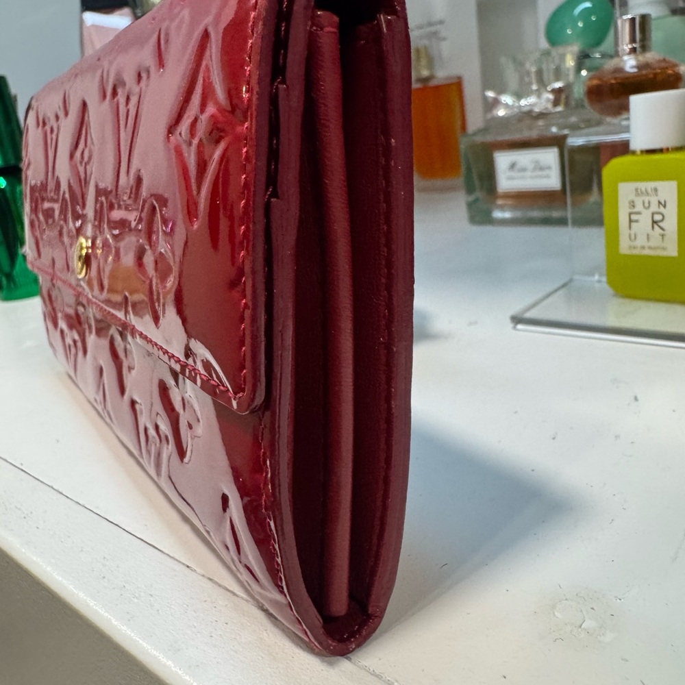 ❌SOLD Louis Vuitton Monogram Sarah Vernis Wallet - Picture 5 of 9